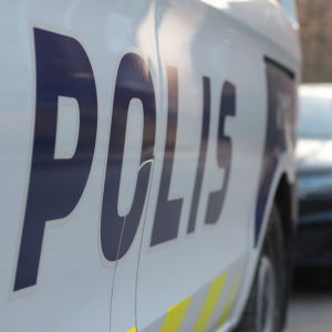 Svenska texten på en ny polisbil