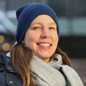Det finns inte så många frågor som är gemensamma för kommunerna i kommunalvalet, men svag ekonomi och åldrande befolkning berör många, säger Linda Grönqvist på Kommunförbundet. Linda Grönqvist, utvecklingschef på Kommunförbundet