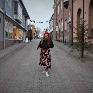 Josefin Fabricius på gågatan i Ekenäs.