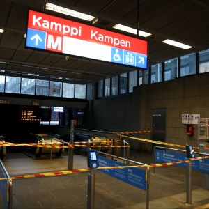 Stängda metrostationer i Helsingfors på grund av strejken Kampens metrostation under den politiska strejken den 2 februari 2017