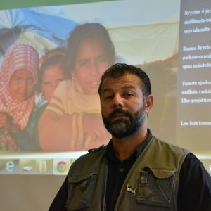 Rami "Leksakssmugglaren från Aleppo" Adham i Lojo 2015. Rami Adham från Suomi Syyria yhteisö.