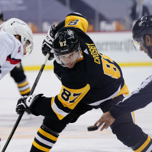Sidney Crosbys förstakedja med Jake Guentzel och Bryan Rust fungerar. Sidney Crosbys förstakedja med Jake Guentzel och Bryan Rust fungerar.