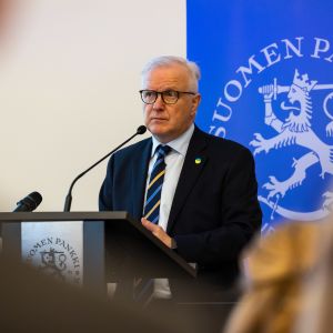 henkilökuvassa Suomen pankin pääjohtaja Olli Rehn.