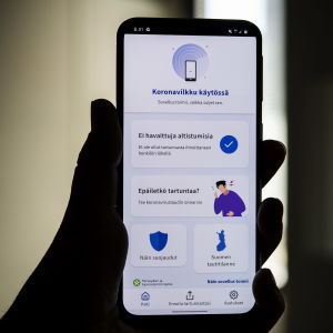 Kuvassa on Koronavilkku-sovellus älypuhelimen ruudulla syyskuussa 2020.