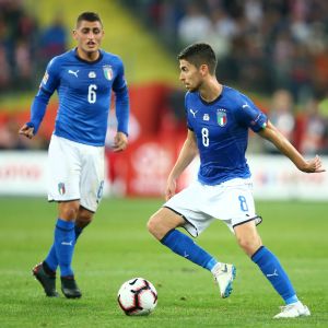Jorginho och Marco Verratti dirigerar på Italiens centrala mittfält. Jorginho och Marco Verratti dirigerar på Italiens centrala mittfält.