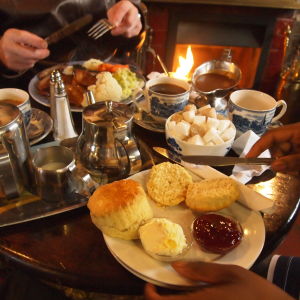 Tea dinner, Englanti