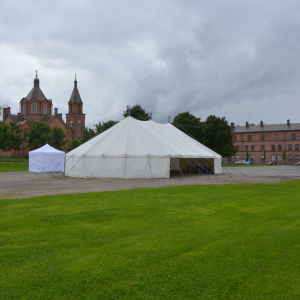 Förberedelser inför Konstens natt på Kasernområdet i Vasa 2016