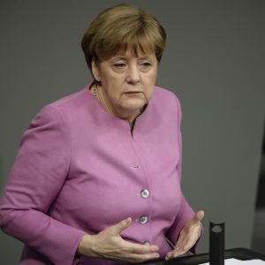 Förbundskansler Angel Merkel kommenterade de försämrade relationerna med Turkiet i ett tal inför fö0rbundsdagen i Berlin