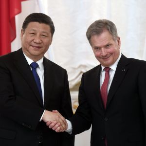 Presidenterna Xi Jinping och Sauli Niinistö på slottet i Helsingfors.