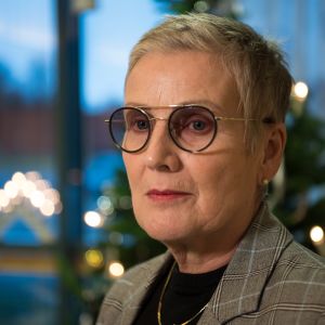 Therese Sten-Nordström, chef för äldreomsorgen i Malax, vill att alla ska ha inflytande över sin egen vård. kvinna med ljust hår och glasögon