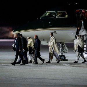 Talibandelegationen på flygplatsen Gardermoen i Norge 