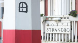 Hotell Strandbo är flyktingarnas hem senast till den sista april. Hotell strandbo i Nagu