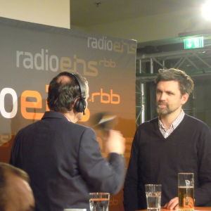 Sebastian Schipper intervjuas i festivalbaren. Regissören Sebastian Schipper intervjuas i festivalbaren.