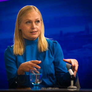 Elina Valtonen.