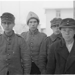 6.1.1940 Vangittuja, uudelleen puettuja ryssiä Rovaniemellä.