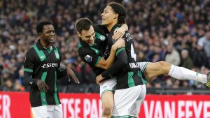 Så sent som för åtta år sedan jublade Tim Sparv och Virgil van Dijk tillsammans i Groningen. Tim Sparv och Virgil van Dijk i Groningen.