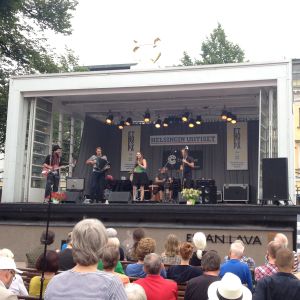 No-One's Land stod på Esplanadestraden under en av festivaldagarna. No-One's Land stod på scen under en av festivaldagarna.