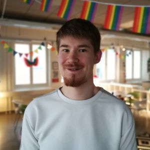 Mathias Uutela på Happi Pride i Sörnäs, Helsingfors. Hösten 2018.