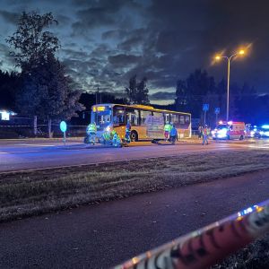 Buss och ambulanser.