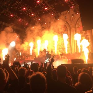 Grande Finale. Ghost live i Helsingfors 28.11.2019. Stora eldsflammor..