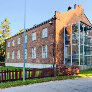 En byggnad.
