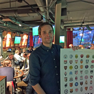 Leonard Jägerskiöld Nilsson har skrivit boken "Fotbollens Heraldik". Leonard Jägerskiöld Nilsson har skrivit boken "Fotbollens Heraldik"