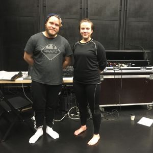 Joel Forsbacka och Astrid Stenberg. Joel Forsbacka och Astrid Stenberg, andra årets studerande vid Teaterhögskolan.