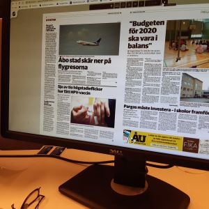 Många finlandssvenska prenumeranter får hålla till godo med e-versionen av dagstidningen, i fall det blir poststrejk. Åbo Underrättelsers e-tidning på datorskärm