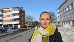 Pamela Kvarngård är veterinär och berättar att djur som är blodgivare måste uppfylla vissa kriterier innan de får donera blod. Veterinär Pamela Kvarngård.
