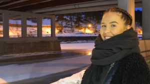 Stella Brunberg såg uttern vid 17-tiden på måndag. stella brunberg under bron vid borgå å