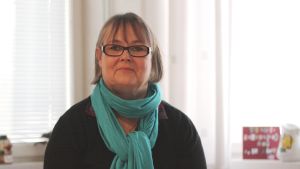 Äldreomsorgschef Gun Sirén tycker det är svårt att med tanke på vårdreformen kommentera närståendevårdarnas situation. gun siren berättar om närståendevård i pargas