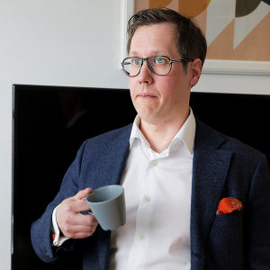 Stella Kotipalvelut Oy:n toimitusjohtaja Juhani Pälven mukaan yhtiö tekee 25 000 hälytyskäyntiä kuukaudessa. Stella Kotipalvelut Oy:n toimitusjohtaja Juhani Pälve