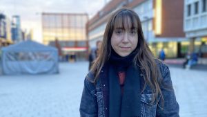 "En del trivs bra med ljud från grannarna på andra sidan väggen, men själv vill jag ha mer egen ro", säger Marleena Lahti. Marleena Lahti