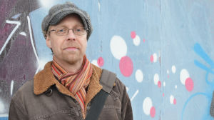 Klaus Kojo är aktiv i Myrbackarörelsen. Klaus Kojo är aktiv i Myrbackarörelsen