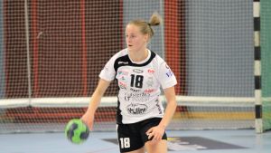 Emma Aarnio pangade in 110 mål under sin debutsäsong. Emma Aarnio i VästeråsIrsta hösten 2018.