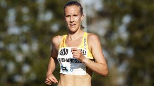 Camilla Richardsson springer i Esbo 2020.