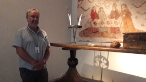 Amanuens Risto Hakomäki vid Finlands nationalmuseum Amanuens Risto Hakomäki på Finlands nationalmuseum.