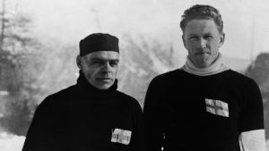 Clas Thunberg var säker på att Ossi Blomqvist (t.h.) skulle ha vunnit 10 000 meter om loppet hade genomförts. Clas Thunberg och Ossi Blomqvist 1932.