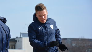 Styrka och vilja före teknik för Källman, precis som för coachen. Benjamin Källman, FC Inters träningar, våren 2017.
