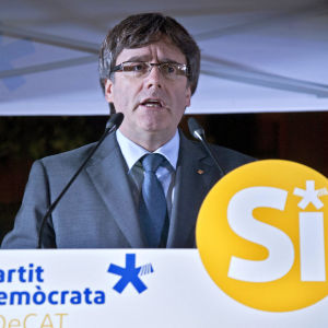 Kataloniens regionala president Carles Puigdemont Carles Puigdemont talar under en kampanj 18.9.2017.
