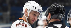 Zohorna på hugget i Chabarovsk. Tomas Zohorna spelar i KHL för Amur Chabarovsk.