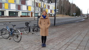 Sari Multala (Saml) tror det behövs mångsidiga åtgärder för att få upp valdeltagandet. Sari Multala i Björkby.
