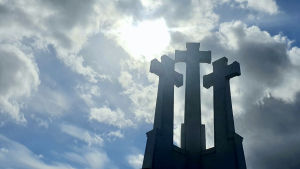De tre korsen hör till Vilnius viktigaste symboler. De tre korsen hör till Vilnius viktigaste symboler.