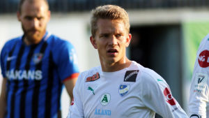 Efter flera år i IFK Mariehamn flyttade Robin Sid till SJK i vintras. Robin Sid i IFK Mariehamns tröja.