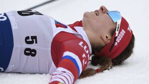 Nepriajeva har kämpat bra hela Tour de Ski och ligger tvåa. Vinnaren Natalia Nepryajeva efter målgång.