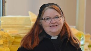 Kyrkoherde Helene Liljeström. Kyrkoherde Helene Liljeström i Söderkulla kyrkbygge 01.12.17