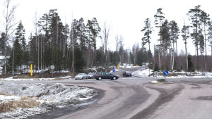 Under vägen ska fotgängare och cyklister tryggt kunna ta sig fram. Täkterkorsningen sedd söderifrån.