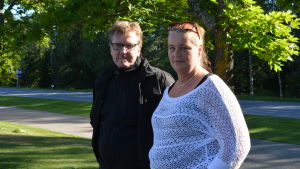 Carl-Gustav och Marina Björk Carl-Gustav och Marina Björk väntar på att Roxette konserten skall börja.