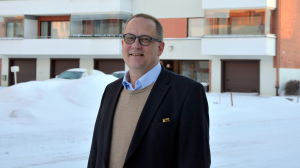 Stadsdirektören i Vasa Tomas Häyry anser att staden redan bidrar till utvecklingen och marknadsföringen av Världsarvsområdet via andra kanaler. Vasa stadsdirektör Tomas Häyry.