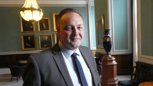 Mikkel Dencker känner både Sannfinländarna och Sverigedemokraterna mycket bra efter att ha suttit tillsammans med dem i Nordisk rådet i sex år. Mikkel Dencker